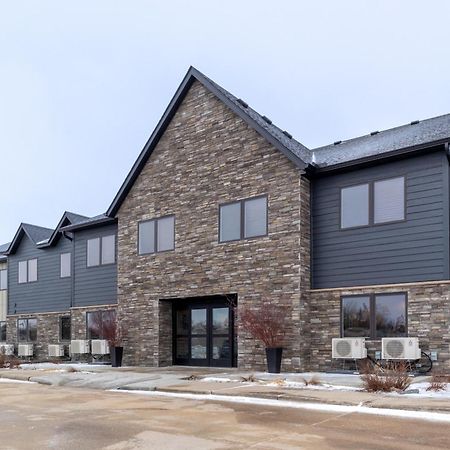Norland Inn & Suites Roseau المظهر الخارجي الصورة