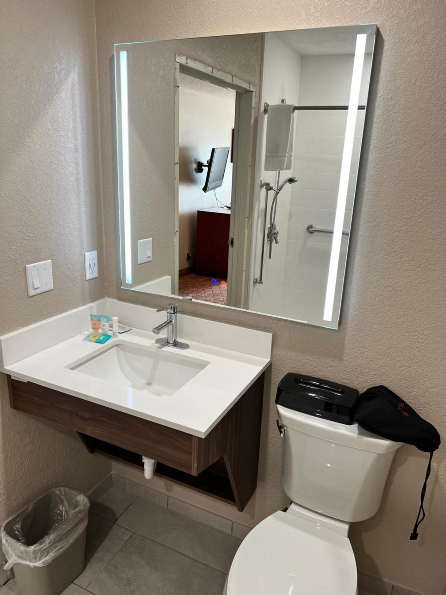 Norland Inn & Suites Roseau الغرفة الصورة