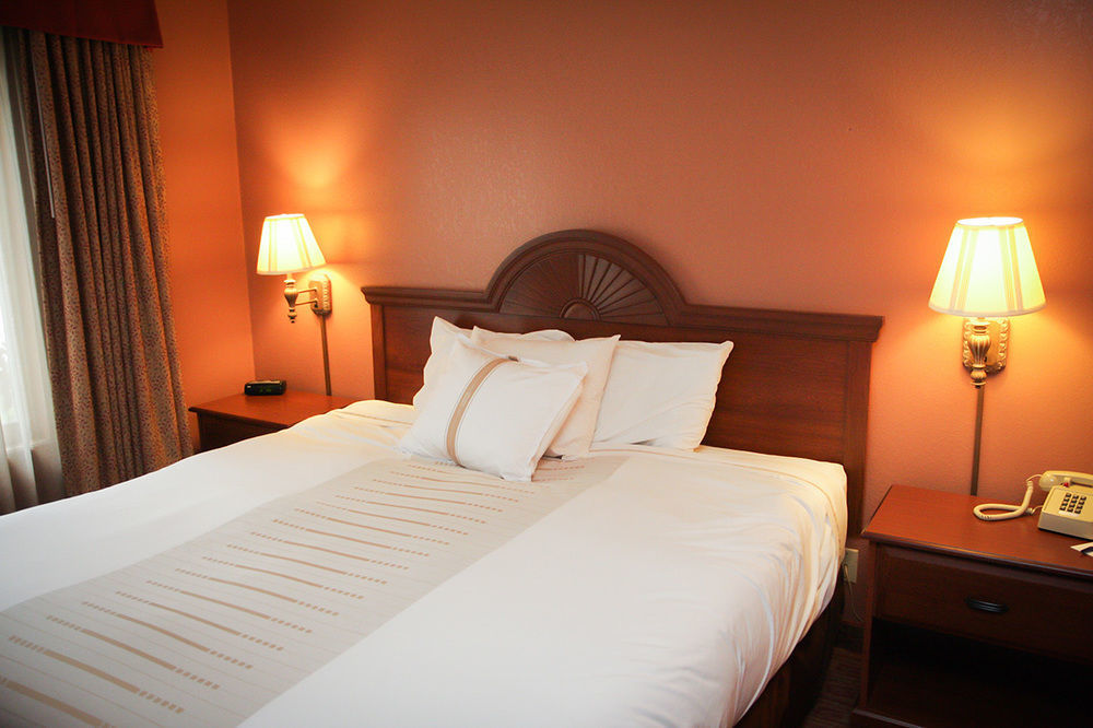 Norland Inn & Suites Roseau المظهر الخارجي الصورة